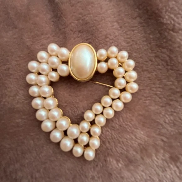 Four vintage pearl brooch pins - Picture 6 of 6